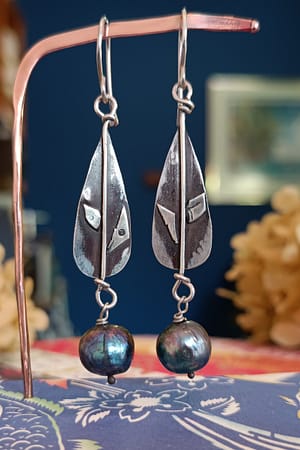 Black Pearl Leaf drops